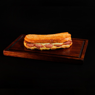 Kaşarlı Kasap Sucuklu Tost görseli