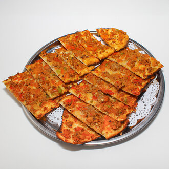 Konya Etli Ekmek görseli