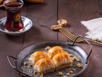 Cevizli Baklava Klasik Kesim (1 Kg.) görseli
