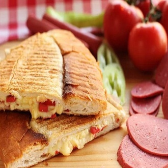 Yarım Ekmek Karışık Tost görseli