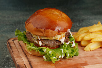 Hellim Burger görseli