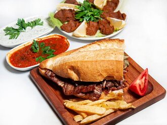 Yaprak Et Döner Yarım Ekmek görseli
