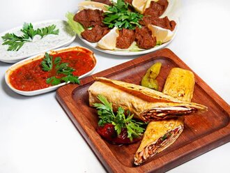 Soslu Tavuk Döner Dürüm (140 Gr.) görseli