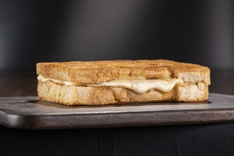 Kaşarlı Tost görseli