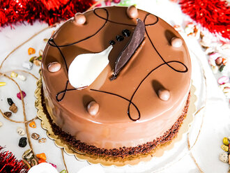 Profiterol Fıstıklı Pasta (No. 1) görseli