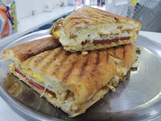 Kaşarlı Yumurtalı Tost görseli