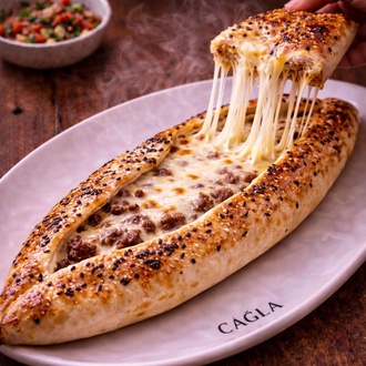 Kavurmalı Kaşarlı Pide görseli