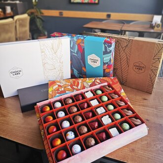 Büyük Çikolata Kutusu 35'Li Çantalı görseli