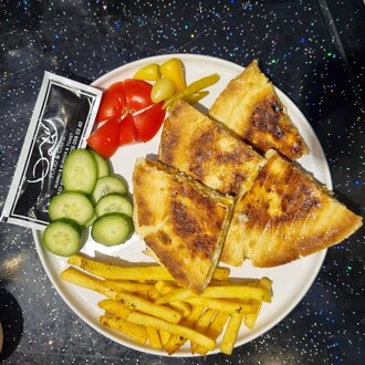 Kaşarlı Bazlama Tost görseli