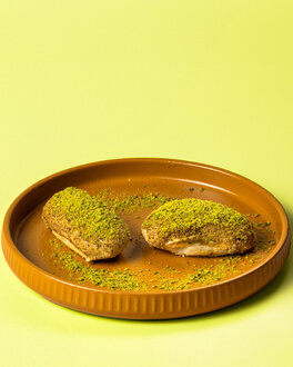 Antep Fıstıklı Ekler (55-70 Gr.) görseli