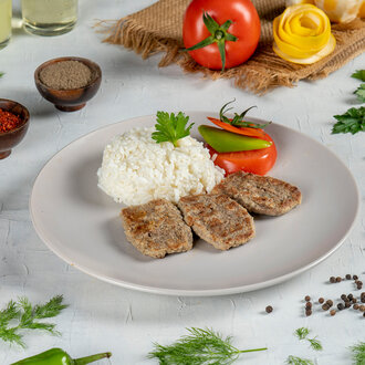 Izgara Köfte & Pirinç Pilavı (4 Köfte) görseli