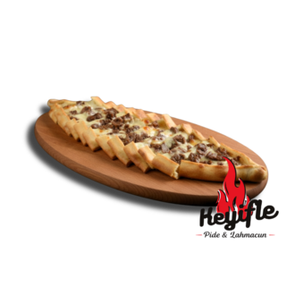 Kavurmalı Kaşarlı Pide görseli