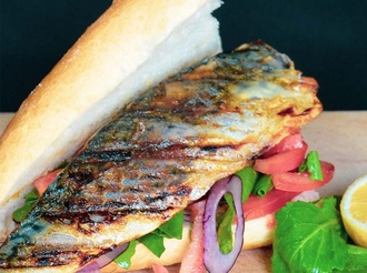 Ekmek Arası Izgara Uskumru görseli