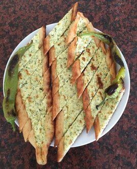 Peynirli Yumurtalı Pide görseli