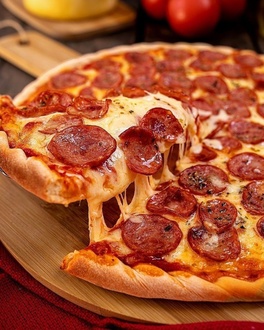 Şölen Sucuk Pizza (Orta Boy) görseli