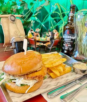 Tavuk Cheeseburger görseli