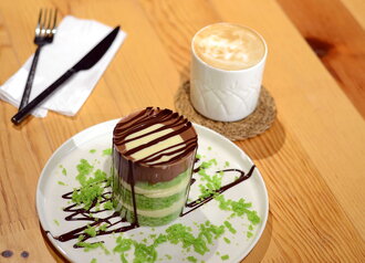 Dubai Soslu Pistachio görseli