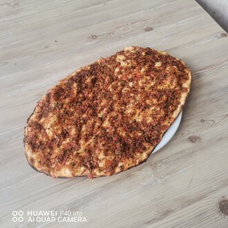 Lahmacun görseli