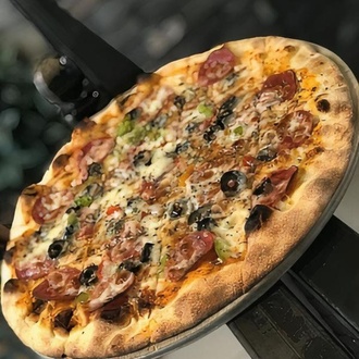 Pepperoni Pizza (Büyük Boy) görseli