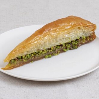 Fıstıklı Havuç Dilimi Baklava (1 Kg.) görseli