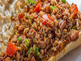 Tam Ekmek Arası Sebzeli Kokoreç görseli