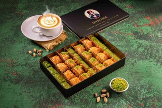 Hediyelik Karışık Baklava (1 Kg) görseli