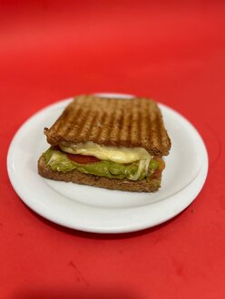 Avokadolu Kepekli Tost görseli