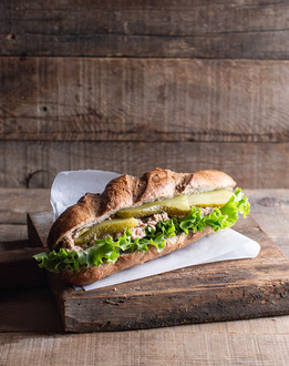 Ton Balıklı Sandviç Purpur Ekmek görseli