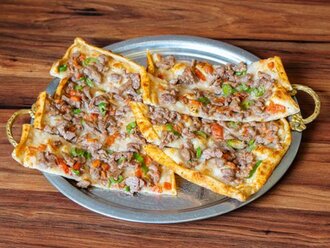 Kuşbaşılı Pide görseli