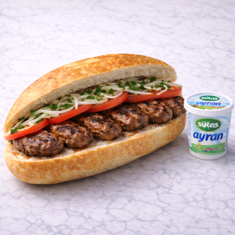 Yarım Ekmek Arası Köfte görseli