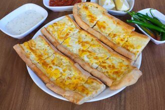 Kaşarlı Yumurtalı Pide görseli