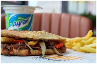 Tombik Ekmek Et Döner Menü görseli