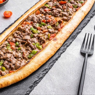 Kuşbaşılı Pide görseli