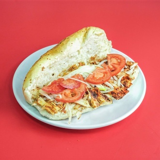 Ekmek Arası Tavuk Döner görseli