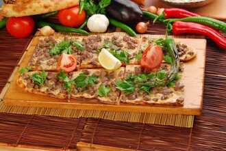 Kuşbaşılı Pide görseli