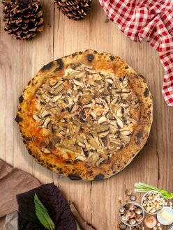 3 Mantarlı Pizza görseli