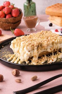 Beyaz Çikolatalı Muzlu Waffle (Küçük) görseli