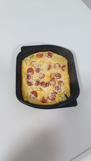 Sosisli Kaşarlı Omlet görseli