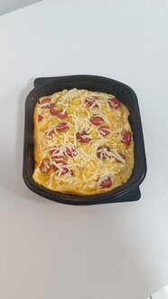 Sosisli Patatesli Kaşarlı Omlet görseli