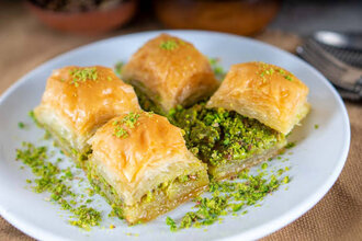 Tereyağlı Fıstıklı Baklava 1 Kg görseli