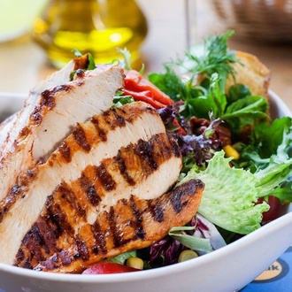 Tavuklu Salata görseli