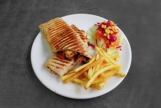 Sweet Chili Soslu Tavuk Wrap görseli