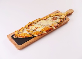 Tavuklu Kaşarlı Pide görseli