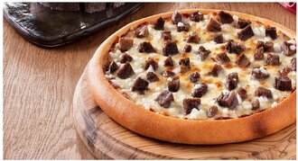 Kavurma Kaşarlı Pizza görseli