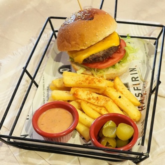 Cheeseburger görseli