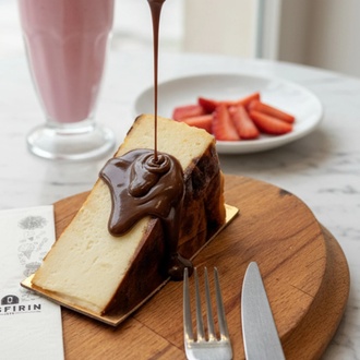 San Sebastian Cheesecake görseli