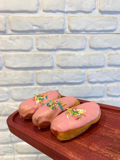 Çilekli Ekler (200 Gr.) görseli