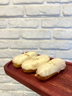 Beyaz Çikolatalı Ekler görseli