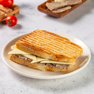 Kavurmalı & Kaşarlı Tost görseli