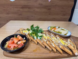 Kıymalı Yumurtalı Pide görseli